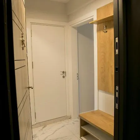 Flora Apartment, Free Parking, Self Chek-in * וארנה