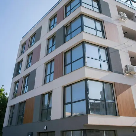 Апартамент Flora Apartment, Free Parking, Self Chek-in Варна